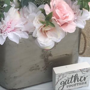 Meet your Posher, Angela